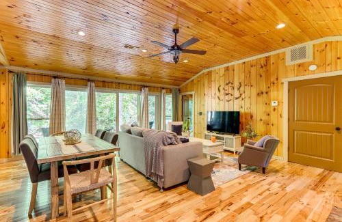Walnut Mountain House | Creekside Cabin Rental about 8 Mi to Downtown Ellijay!