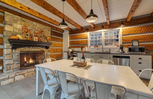 Frank Cabin | Creekside cabin w/hot tub, fireplace & trail