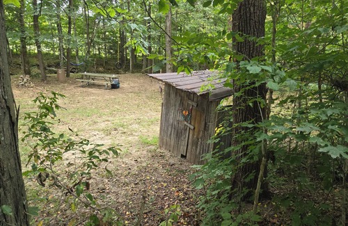Cookeville RV Rental | Creekside camping at E.V.O.O.