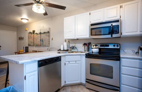 Wolf Creek Condo | Creekside Comfort WL1106 |Pool |Gym |Hot Tub |Golf