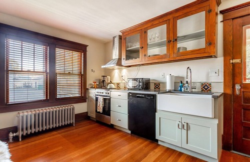 Jeffersonville House | Creekside Cottage