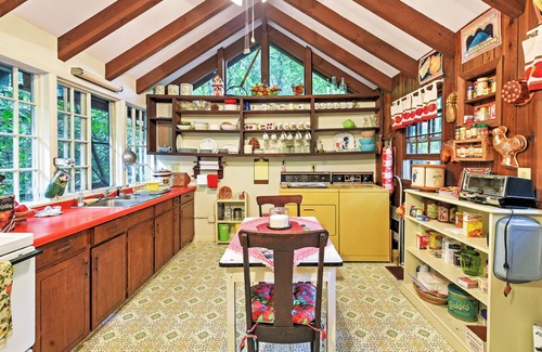Candler Cottage | Creekside Cottage: Blue Ridge Mountain Escape!
