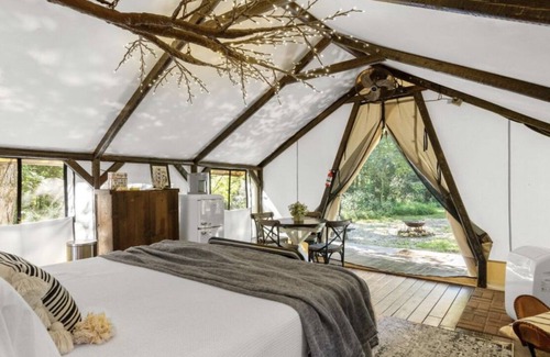 Greenbrier House | Creekside Farm Lower Tent