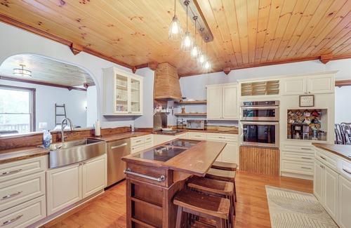 Todd House | Creekside Gazebo + Mtn Views: Spacious Todd Home!