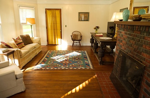 Leonardsville House | Creekside House at Horned Dorset Artists' Colony