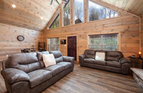 Chalet Village North House | Creekside Manor Too cabin