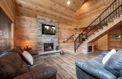 Chalet Village North House | Creekside Manor Too cabin