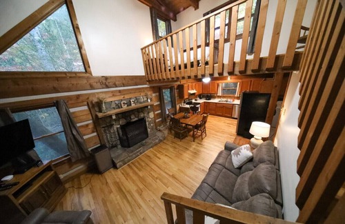 Purlear Cabin | Creekside Overlook Cabin | Fireplace