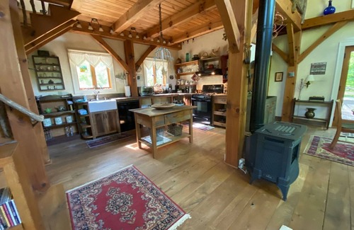 Hot Springs Cottage | Creekside Post & Beam Stone Cottage, Hot Tub, Outdoor Shower, Gas Fireplace! D/T