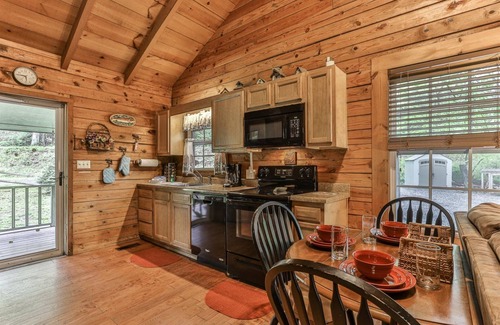 Cashes Valley Cabin | Creekside Reflections