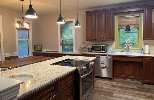 Todd House | Creekside: Relax & Leave the World Behind