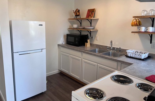 Grants Pass Apartment | Creekside Retreat