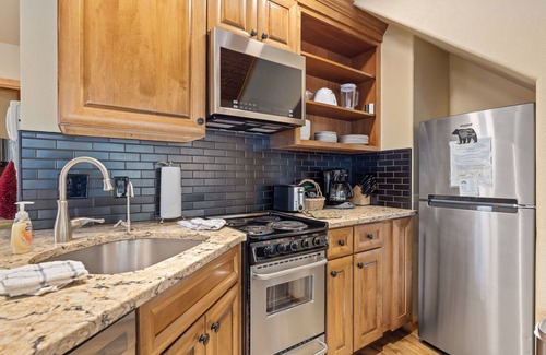 Fall River Estates Condo | Creekside Suite 11 River View!