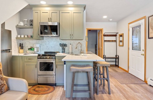 Fall River Estates Condo | Creekside Suite 20 River View!