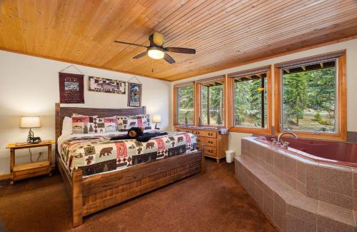 Fall River Estates Apartment | Creekside Suites 17 by Estes Park Condos