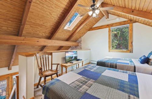 Fall River Estates Apartment | Creekside Suites 21 by Estes Park Condos
