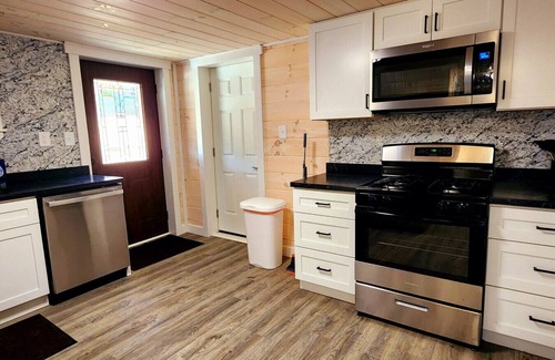 McArthur House | Creola Cottage - private land close to outdoor activities