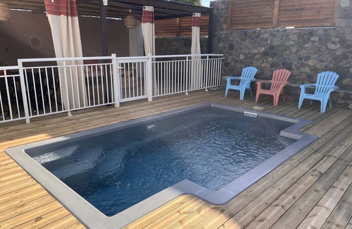 Trois Mares House | Creole villa La Casita with pool and jacuzzi