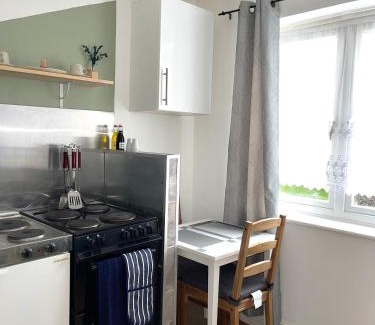 Chadwell Apartment | Crescent 1 bed Apartment