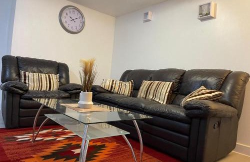 Chadwell Apartment | Crescent 2 beds Apartment