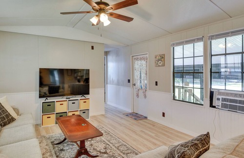 Fruitland House | Crescent City Home w/ Patio, Near St Johns River!