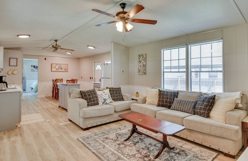 Fruitland House | Crescent City Home w/ Patio, Near St Johns River!