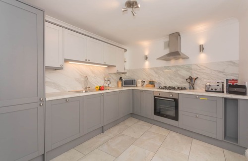 Upper Town Apartment | Crescent Mews Apartment