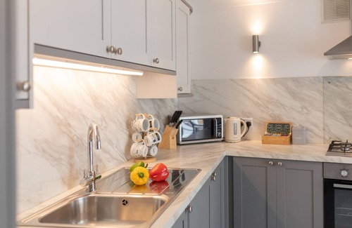 Upper Town Apartment | Crescent Mews Apartment