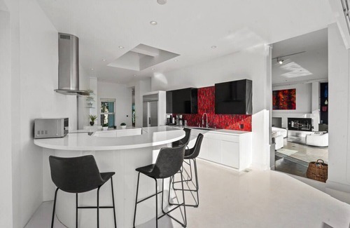 Hollywood Hills House | Crest Estate by Stay Awhile Villas