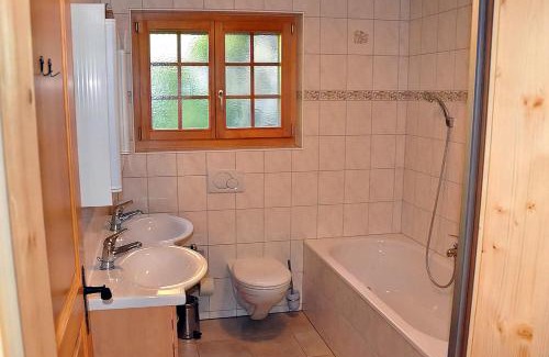 Fiesch House | Cresta