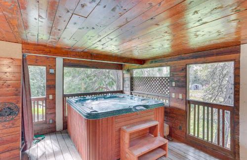 Crestline House | Crestline Home with Private Hot Tub Steps to Lake!