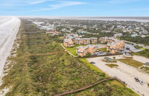 Butler Beach Apartment | Creston House