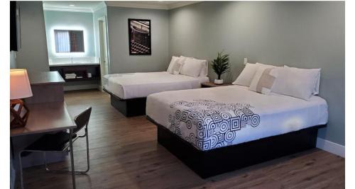 Inglewood Hotel | Crestridge Inn Near LAX, SoFi Stadium & Intuit Dome