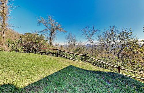 Royal Pines House | Crestwood Retreat