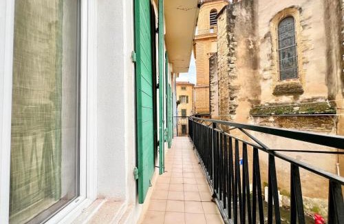 Saint-Chamas Apartment | Creux de l'Église 2 - Cosy, Centre-ville, Calme, 4 personnes
