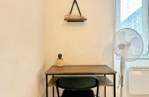 Saint-Chamas Apartment | Creux de l'Église 2 - Cosy, Centre-ville, Calme, 4 personnes