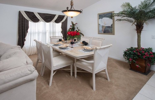 Seasons House | Cristine's Seasons Vacation Home