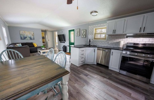Crivitz Apartment | Crivitz Lake House Experience