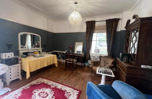 Old Town Hastings Apartment | Croft House Apartments