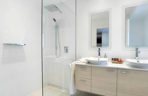 Cronulla Hotel | Cronulla Beach House B & B