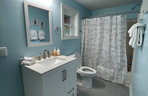 Todd Cottage | Crooked Creek Cottage, West Jefferson, NC. Only 30 minutes from AppState Stadium