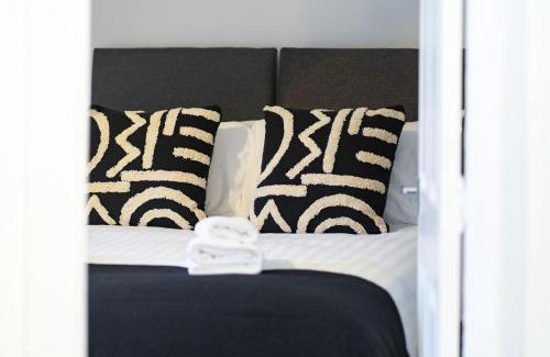 Paisley Apartment | Cross Road Apartment