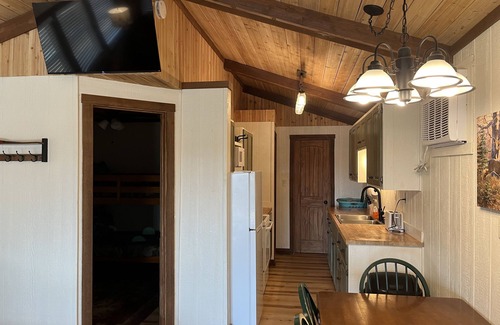 Burneyville Cabin | Cross Timbers Country Cabin #2