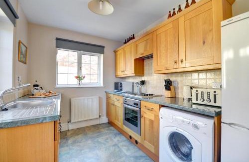 Grosmont House | Crossing Keepers Cottage
