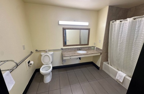 Central Sacramento Hotel | Crossroads Inn
