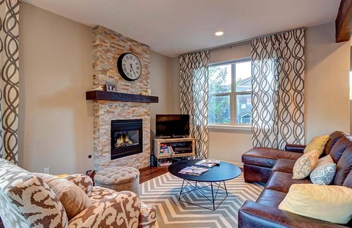 Frisco House | Crossroads Townhome 681B