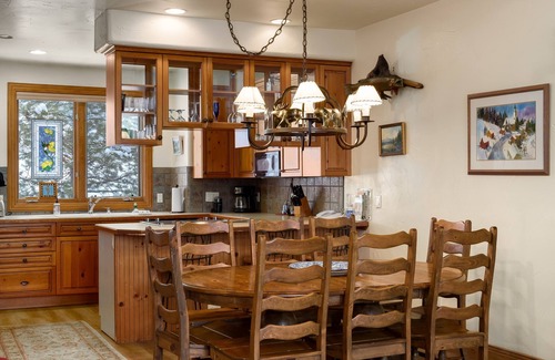 Steamboat Springs House | Crosstimbers 2784 3 Bedroom Townhouse by RedAwning