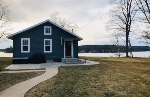 Newaygo Cottage | Croton Lake Front Cottage - Sunsets, water & a great cottage