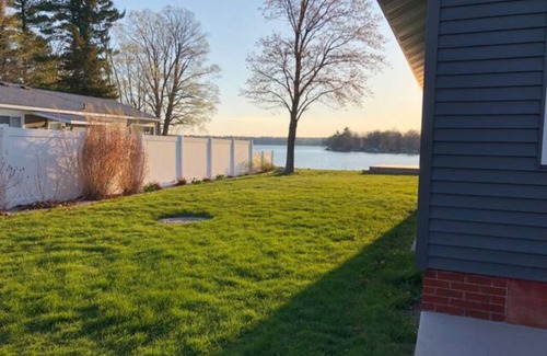 Newaygo Cottage | Croton Lake Front Cottage - Sunsets, water & a great cottage