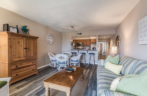 Oceanmarsh Subdivision Condo | Crow's Nest On Harbor Island - Recently Updated!- One Bedroom on Third Floor